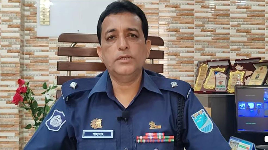 ওসির যোগদানের আগেই প্রত্যাহার দাবিতে থানা ঘেরাও
