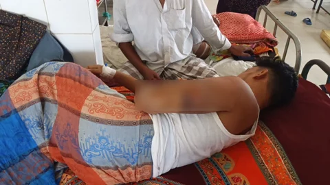 বিএনপি নেতাদের বিরুদ্ধে কটূক্তির অভিযোগে কলেজছাত্রকে নির্যাতন
