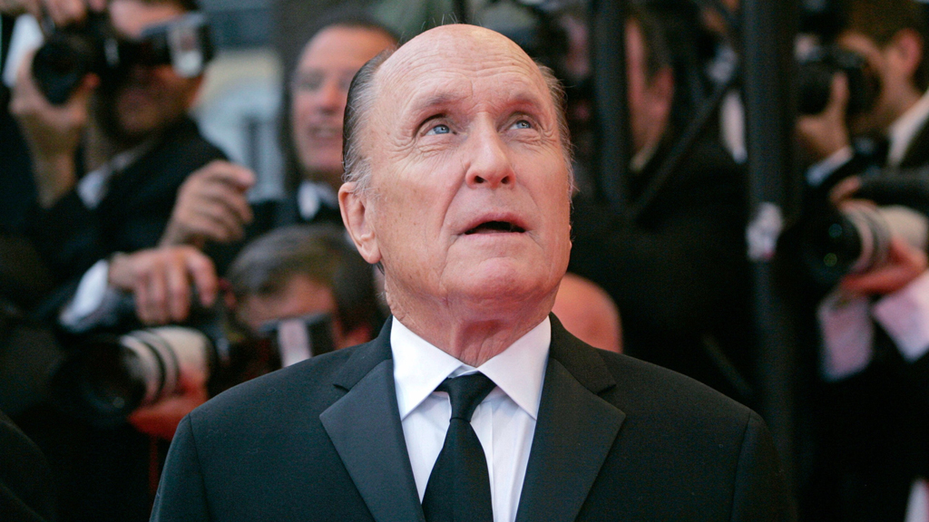 অস্কারজয়ী ‘গডফাদার’ তারকা ডুভলের মৃত্যু