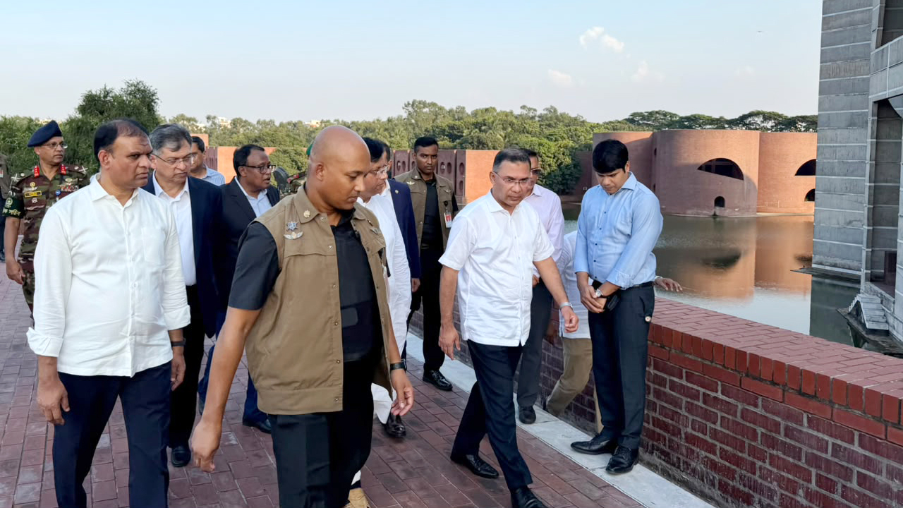 সংসদ ভবন প্রাঙ্গণ পরিচ্ছন্ন রাখা ও সংস্কারের নির্দেশ প্রধানমন্ত্রীর