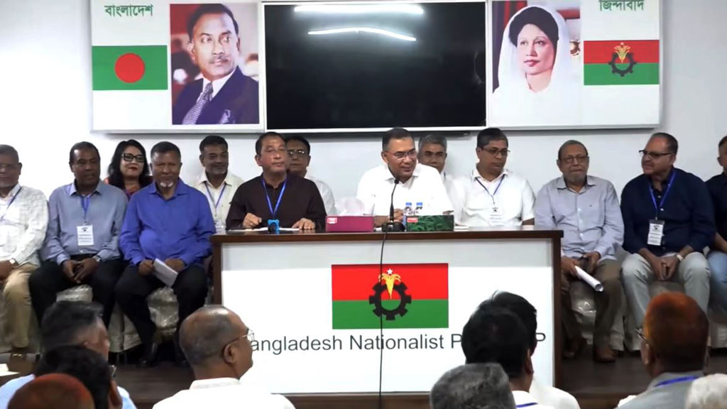 তারেক রহমানের সঙ্গে বগুড়া বিএনপির নেতাদের বৈঠক