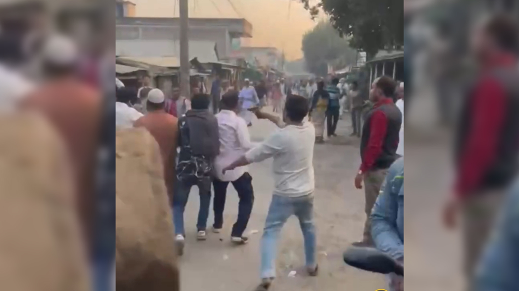 ঈশ্বরদীতে জামায়াত-বিএনপি সংঘর্ষ, গুলি, আহত অর্ধশতাধিক