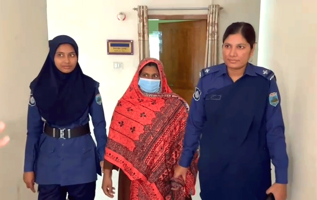 ৮ কুকুরছানা হত্যা: গ্রেপ্তার সরকারি কর্মকর্তার স্ত্রী নিশি কারাগারে