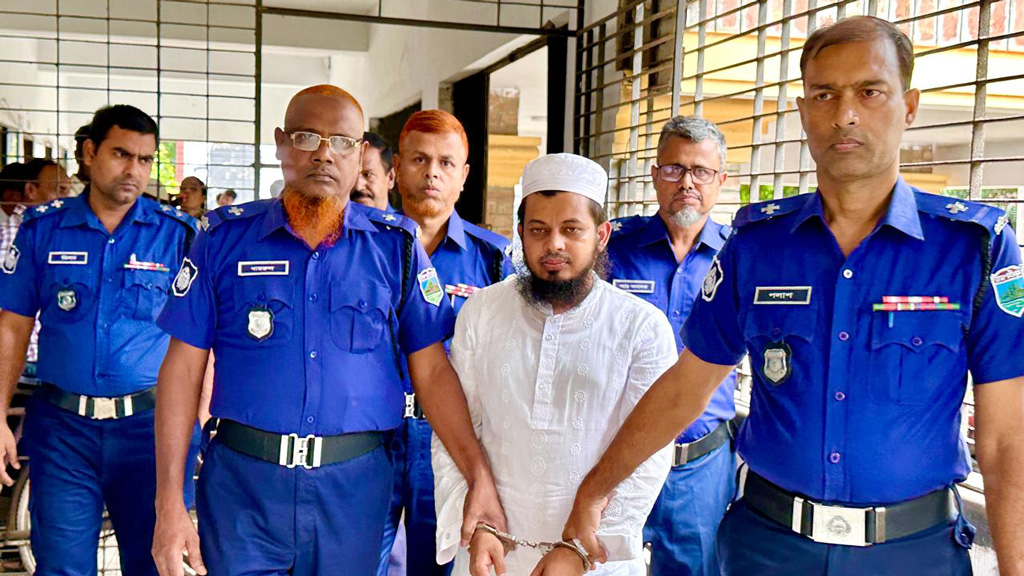 পাবনায় ৩ জনকে হত্যা মামলার রায়, পালক ছেলের মৃত্যুদণ্ড