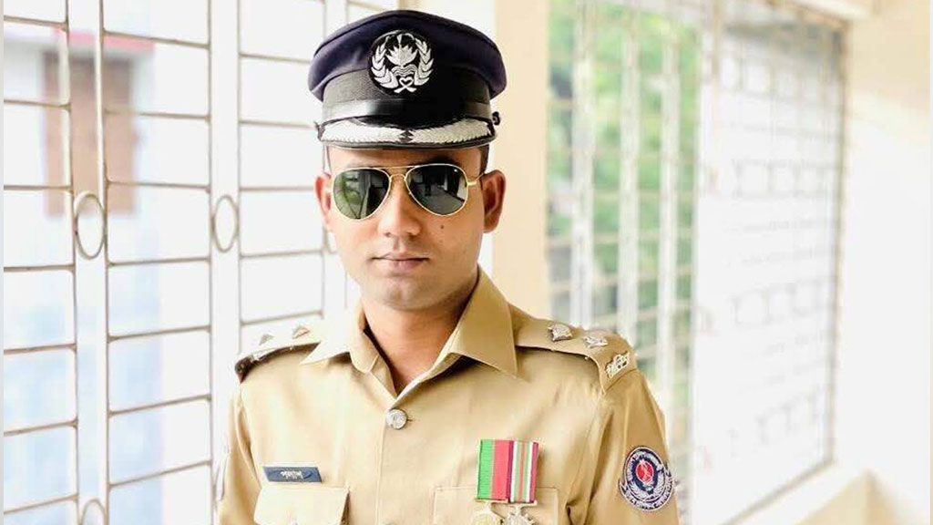 ‘বউ যেন সব স্বর্ণ নিয়ে যায় এবং ভালো থাকে’ চিরকুটে র‍্যাব কর্মকর্তা