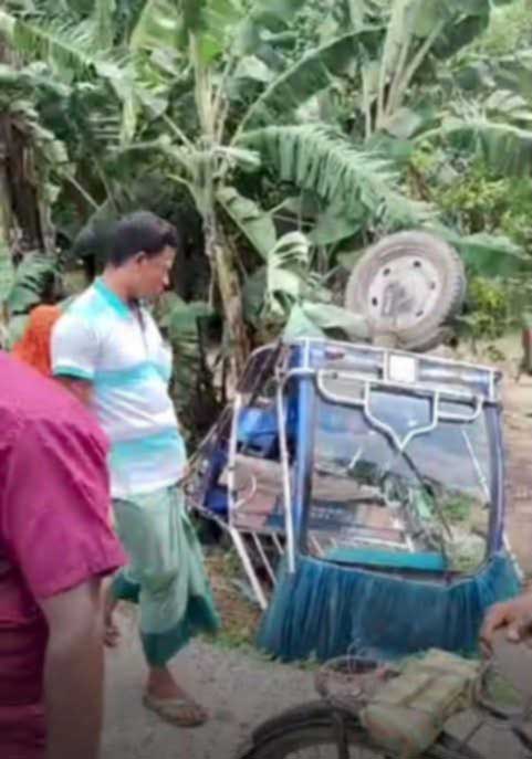 পঞ্চগড়ে ট্রাক-ইজিবাইক সংঘর্ষ, নিহত ৩