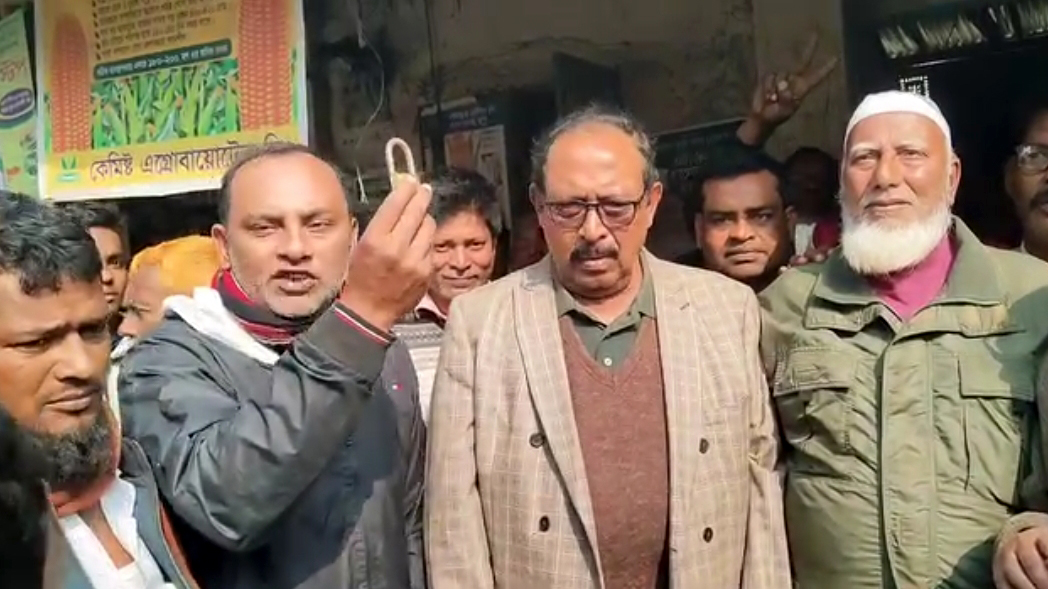 ভোটের পরদিন আ.লীগের অফিস খুলে দিলেন বিএনপি নেতা