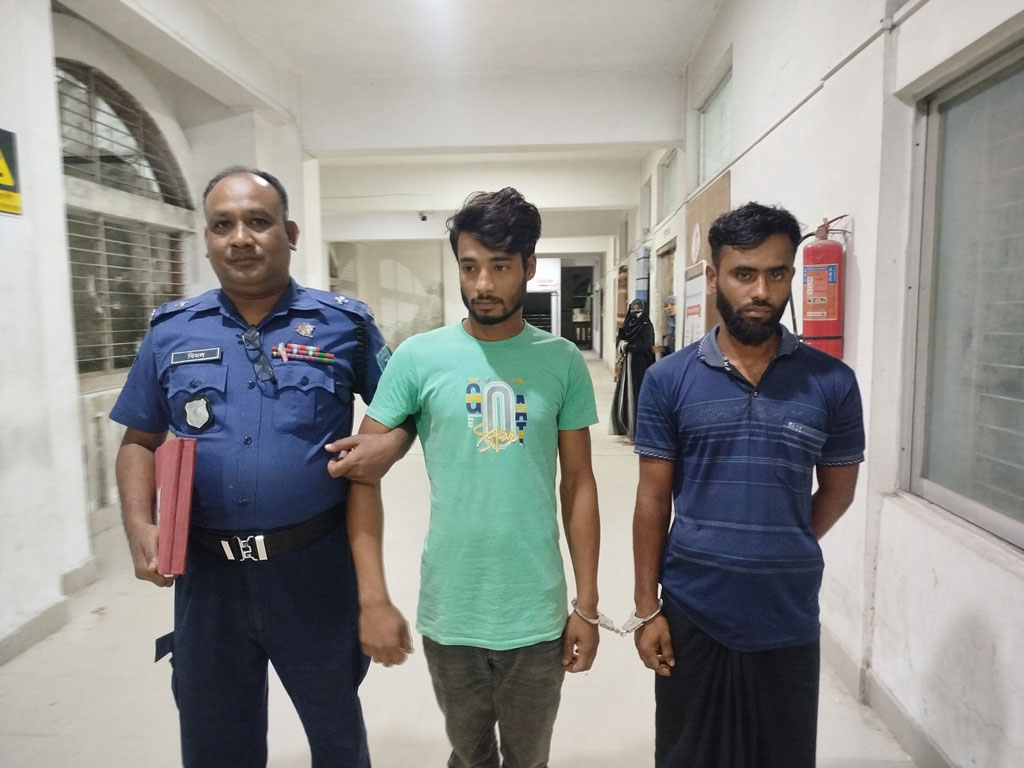 পঞ্চগড়ে গোপনে নারীর ভিডিও ধারণ করে ব্ল্যাকমেলের অভিযোগ, গ্রেপ্তার ২