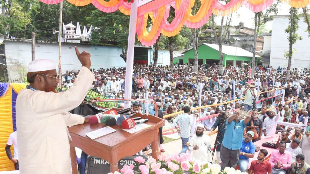 দু-একজন উপদেষ্টা ও প্রশাসন একটি দলকে ক্ষমতায় নেওয়ার ষড়যন্ত্র করছে: পরওয়ার