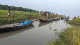 দশমিনায় মা ইলিশ ধরার প্রস্তুতি, ১২ ট্রলারসহ এক লাখ মিটার জাল জব্দ