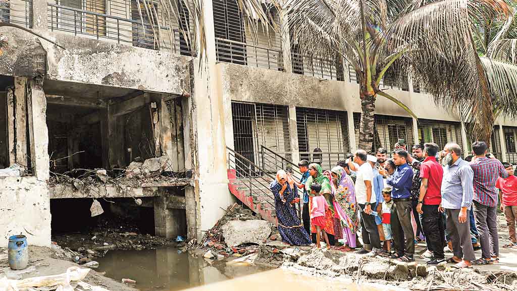 কথা বলতে চায় সামিয়া, কিন্তু পারছে না