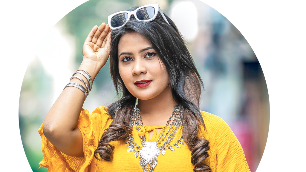 মডেল: জান্নাতুল ফেরদৌসি