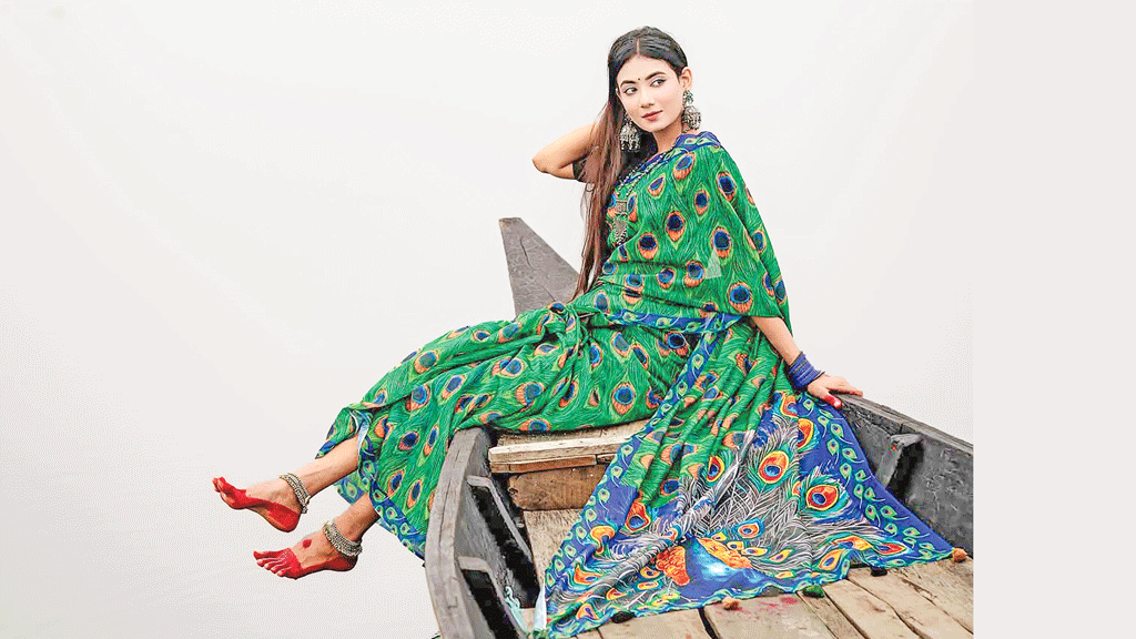 ৫ ধাপে শাড়ি পরা সহজ হবে উৎসবে