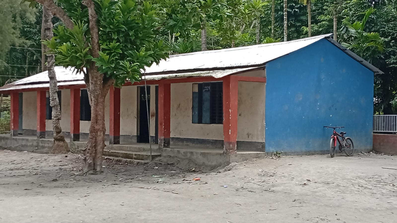 অধ্যক্ষের বিরোধে বন্ধ পাঠদান, ৮ বছর পর খুলল কলেজের তালা