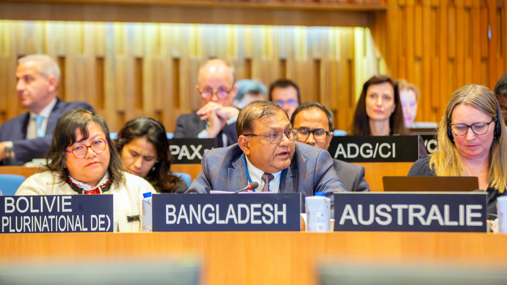 মাধ্যমিকে তৃতীয় ভাষা বাধ্যতামূলক, ইউনেসকোতে জানাল বাংলাদেশ