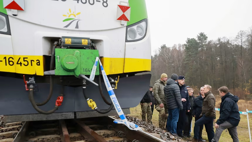 পোল্যান্ডে ইউক্রেনকে সহায়তা পাঠানোর রেললাইনে নাশকতা