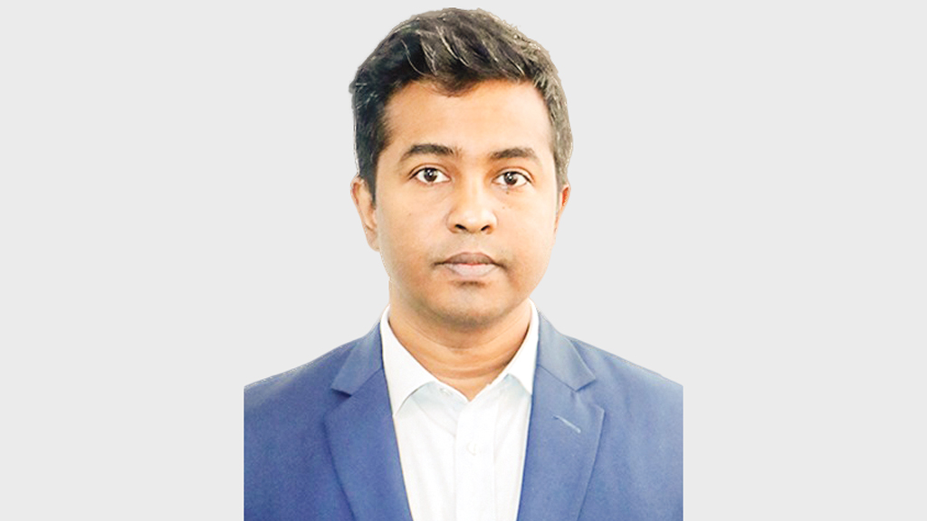 ইন্ডাস্ট্রি-ওরিয়েন্টেড কোর্স কারিকুলাম বাড়াতে হবে