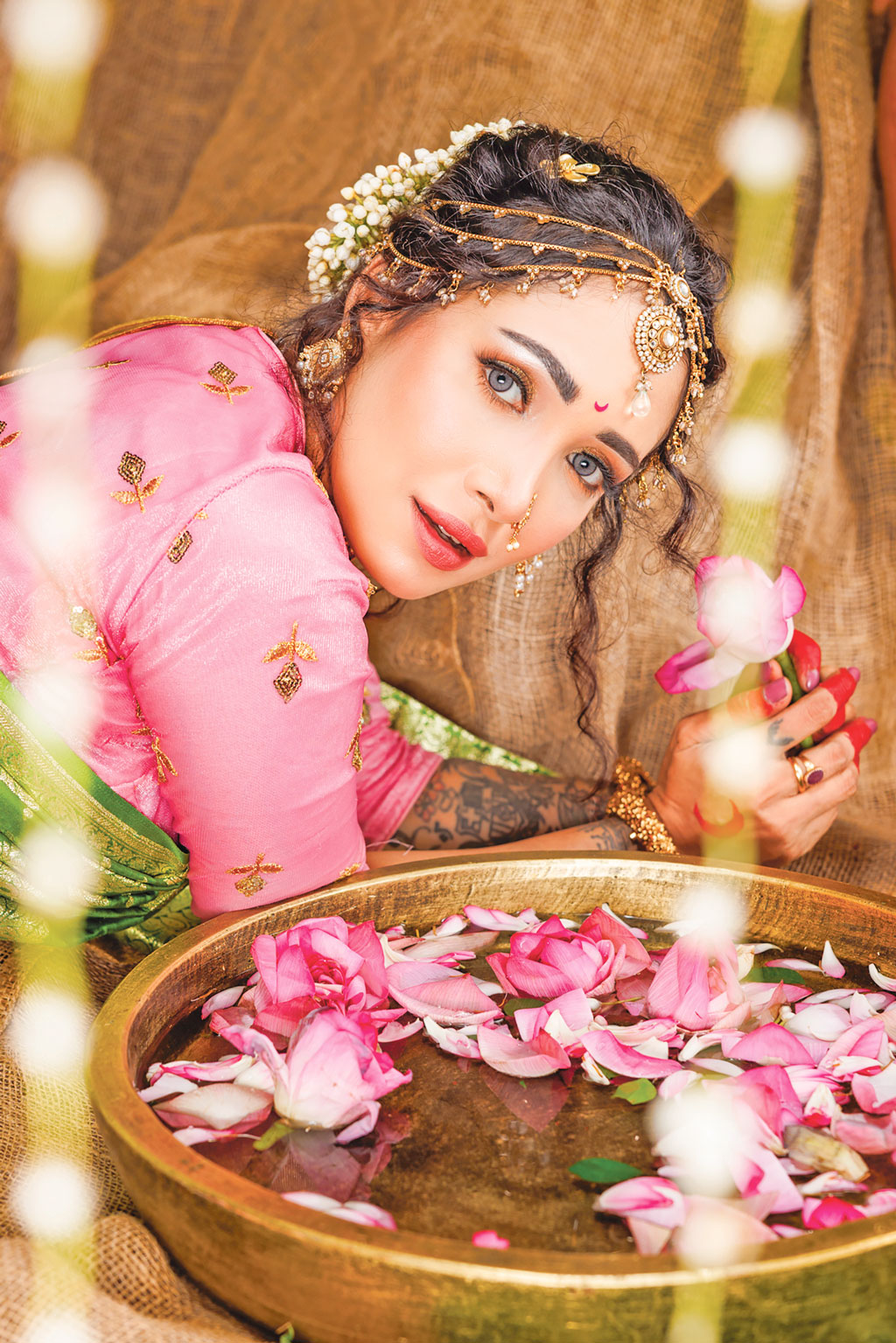 মডেল: সাবরিন ইসলাম। ছবি: অরুণ কুমার সিংহ