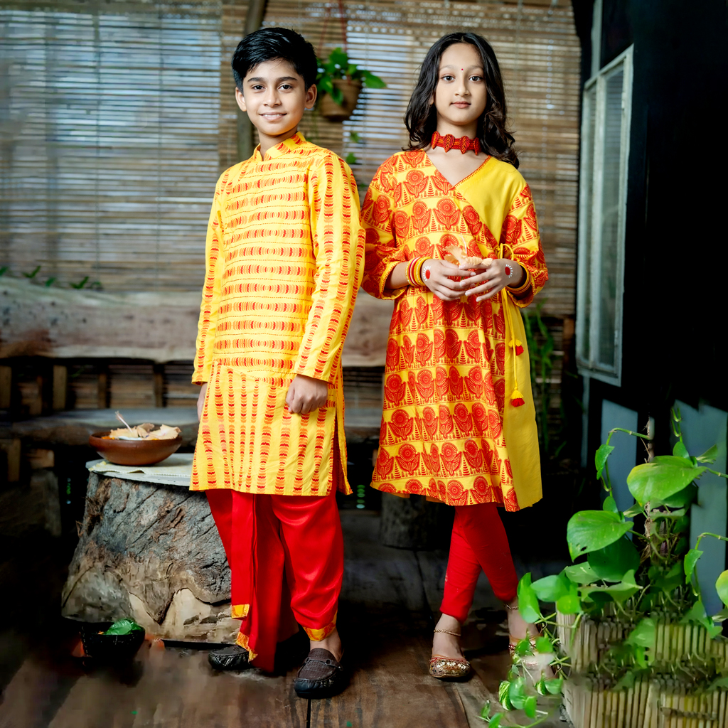 উৎসবে শিশুর বাসন্তী পোশাক