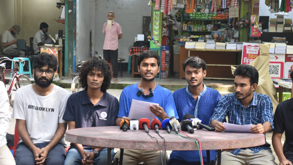 রাকসু নির্বাচন: বামধারার ‘গণতান্ত্রিক শিক্ষার্থী পর্ষদ’ প্যানেলের ইশতেহার ঘোষণা