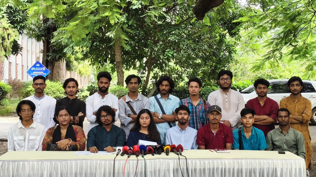 রাকসুতে সাবেক দুই সমন্বয়কের নতুন প্যানেল ঘোষণা