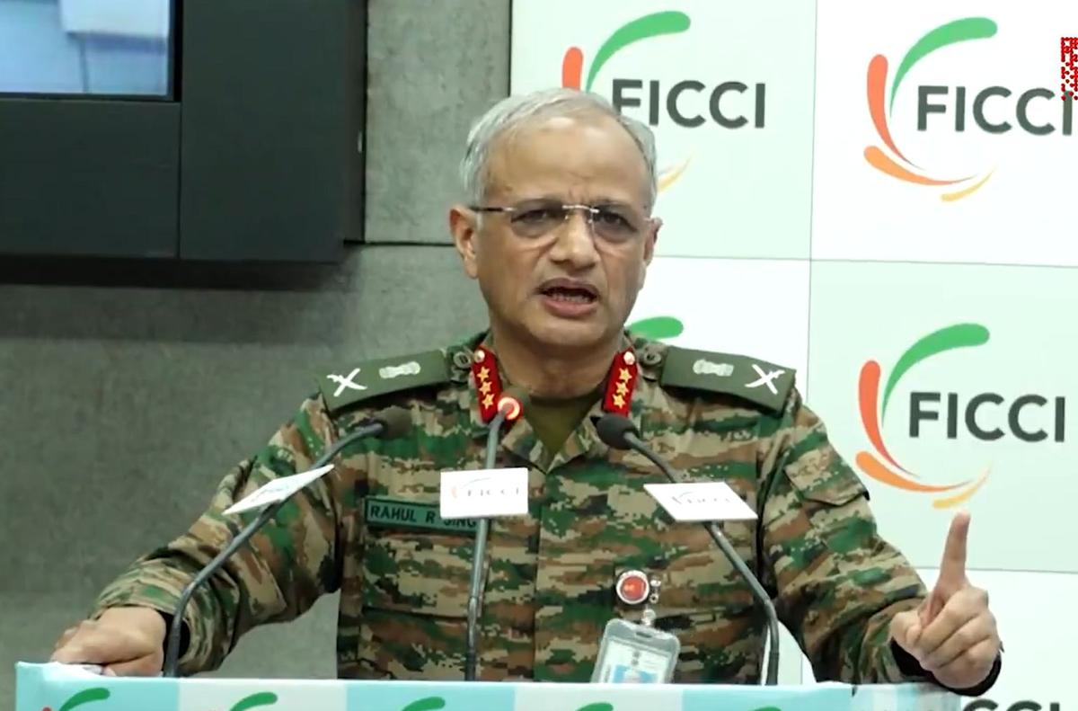পাকিস্তানকে তাৎক্ষণিক গোয়েন্দা তথ্য দিয়ে সহায়তা করেছে চীন: ভারতের উপ-সেনাপ্রধান