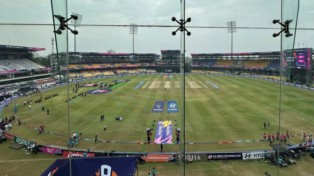 ভারত-পাকিস্তান ম্যাচের আগে চোখ রাঙিয়েছিল বৃষ্টি।