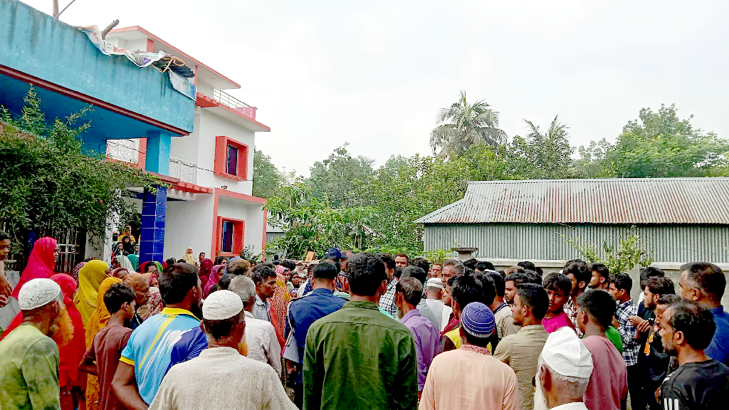 শিক্ষার্থী হত্যায় জড়িতদের গ্রেপ্তার দাবিতে থানা ঘেরাও