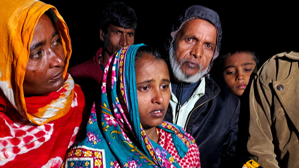 ‘পেছনে ঘুরে দেখি ছেলে নেই, শুধু মা মা ডাক শুনছি’