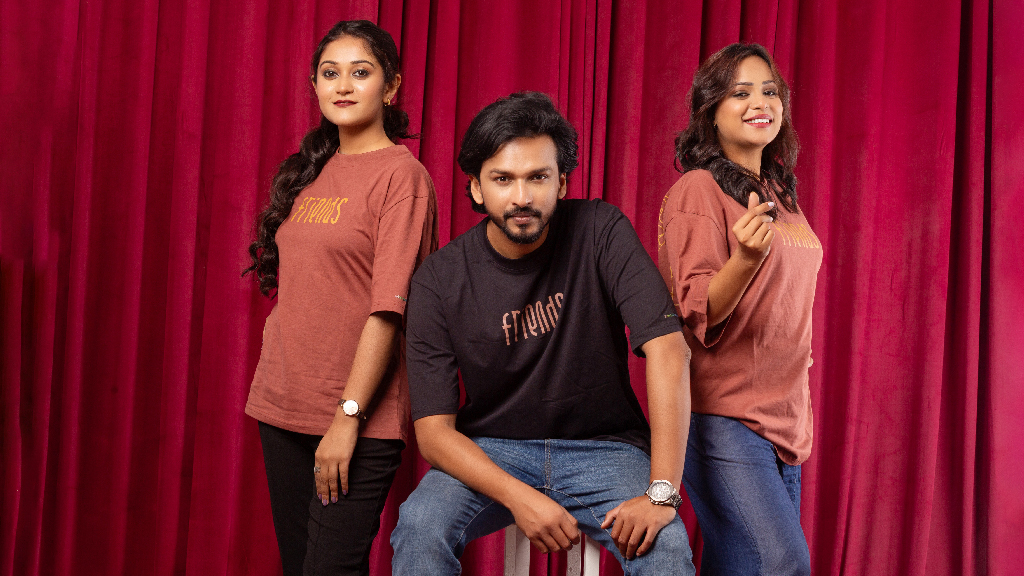 বন্ধু দিবসে বন্ধুর সঙ্গে টুইনিং করুন