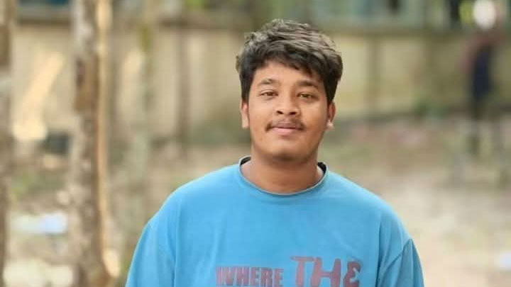গাছে মোটরসাইকেলের ধাক্কা, প্রাণ হারালেন এইচএসসি পরীক্ষার্থী
