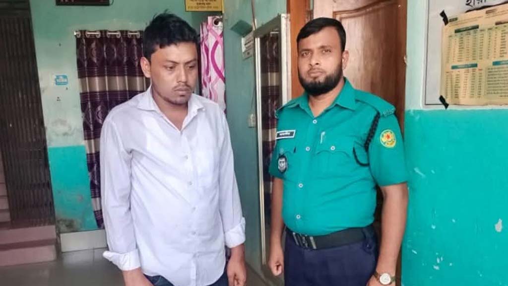 অনলাইনে প্রেম, ভারতীয় যুবক রংপুরে এসে জানলেন প্রেমিকা বিবাহিত