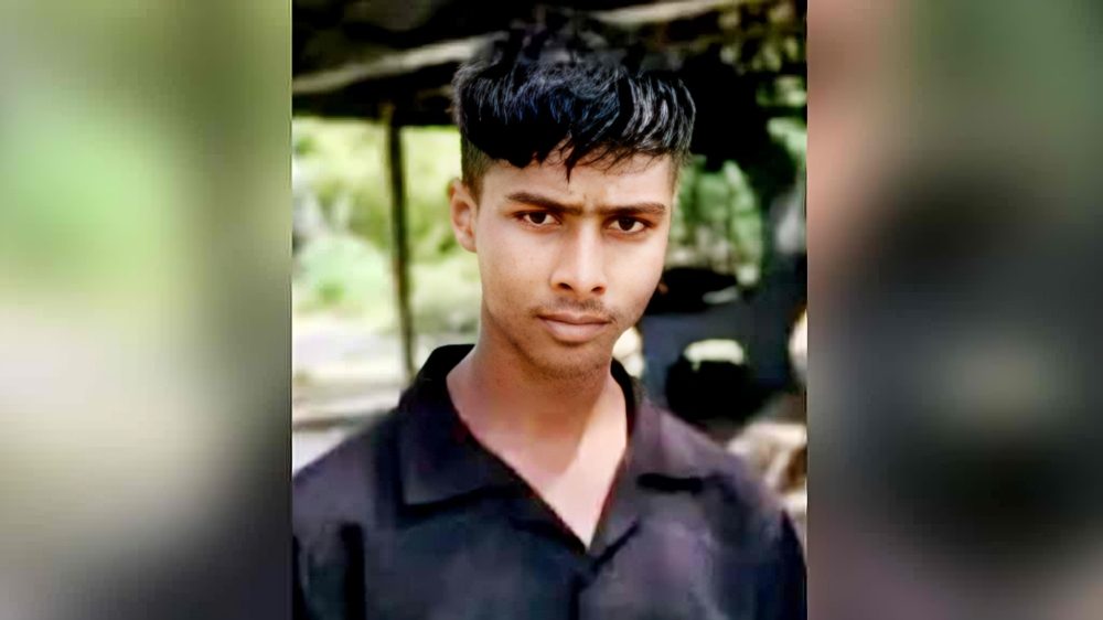 বাবাকে ছুরিকাঘাতে হত্যার দুদিন পর থানায় ছেলের আত্মসমর্পণ