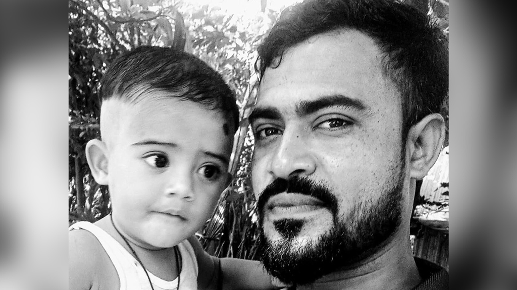 ‘আদরের ছেলে রেখে চলে যাচ্ছি প্রবাসে’