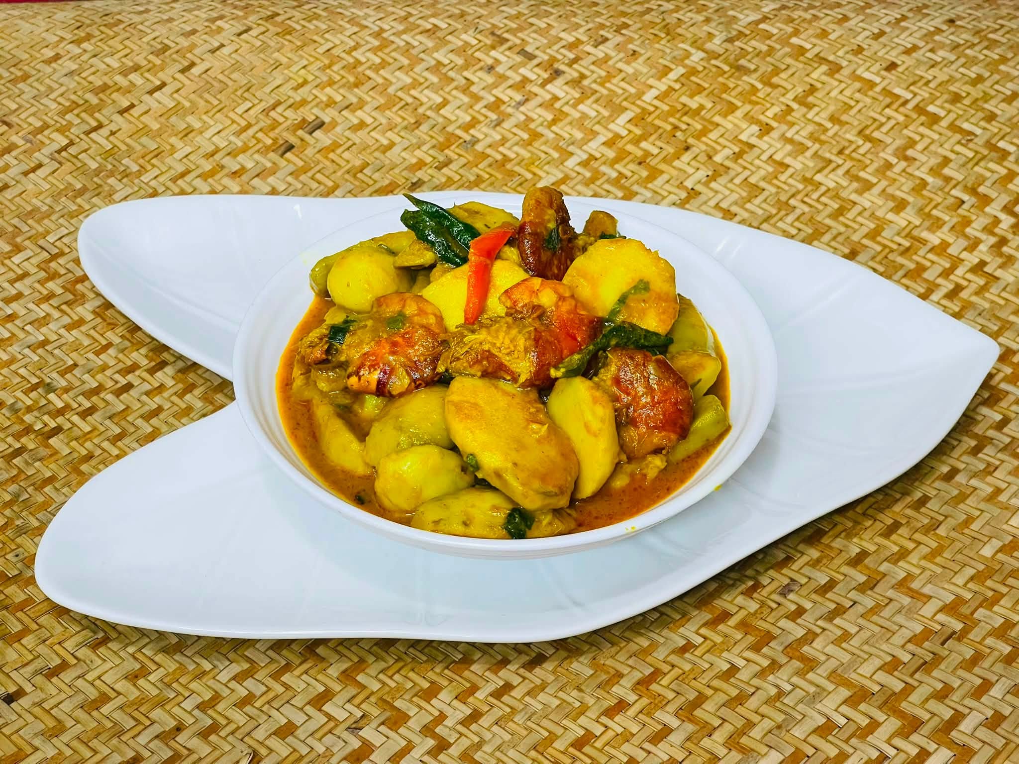চিংড়ি দিয়ে কচুমুখীর রসা