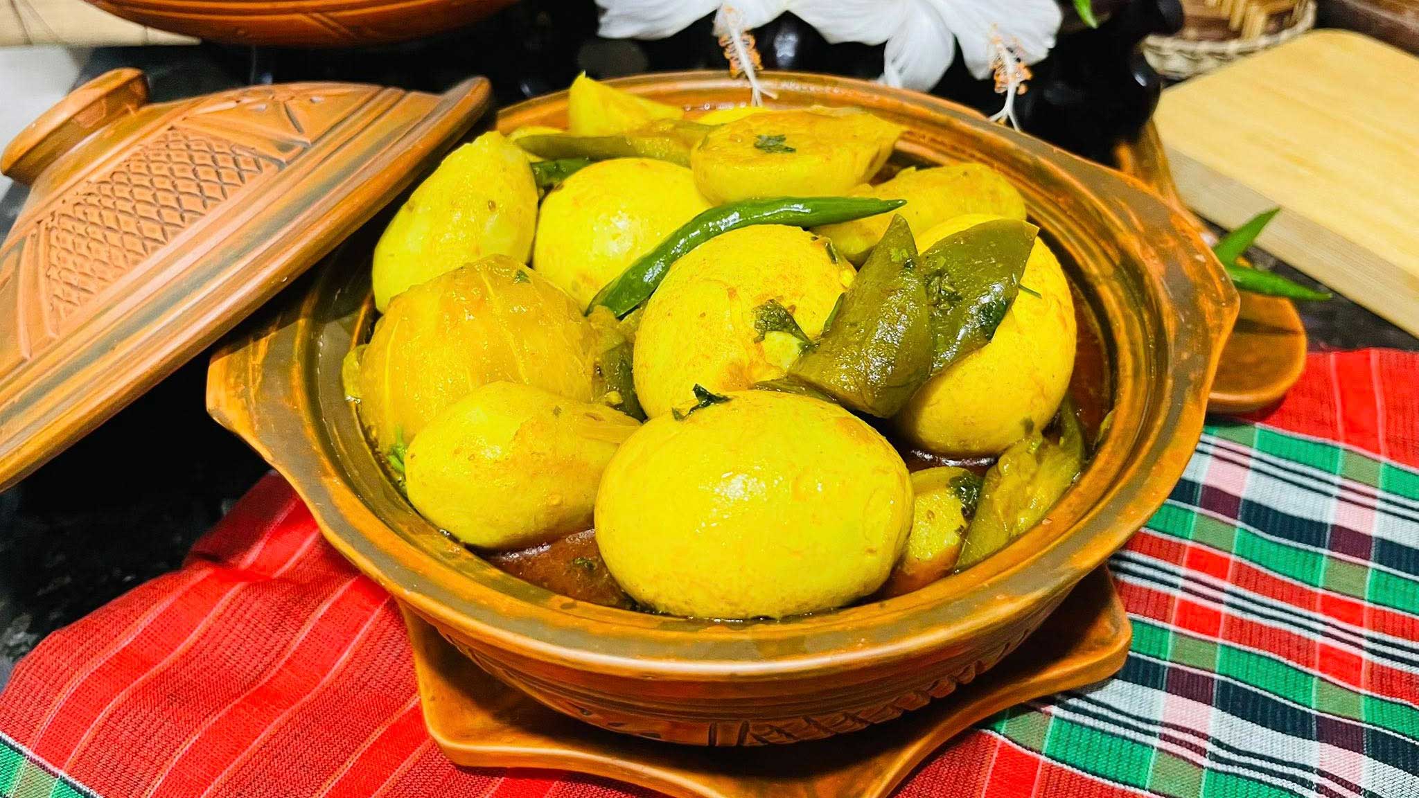 আমড়া দিয়ে ডিমের টক ঝোল