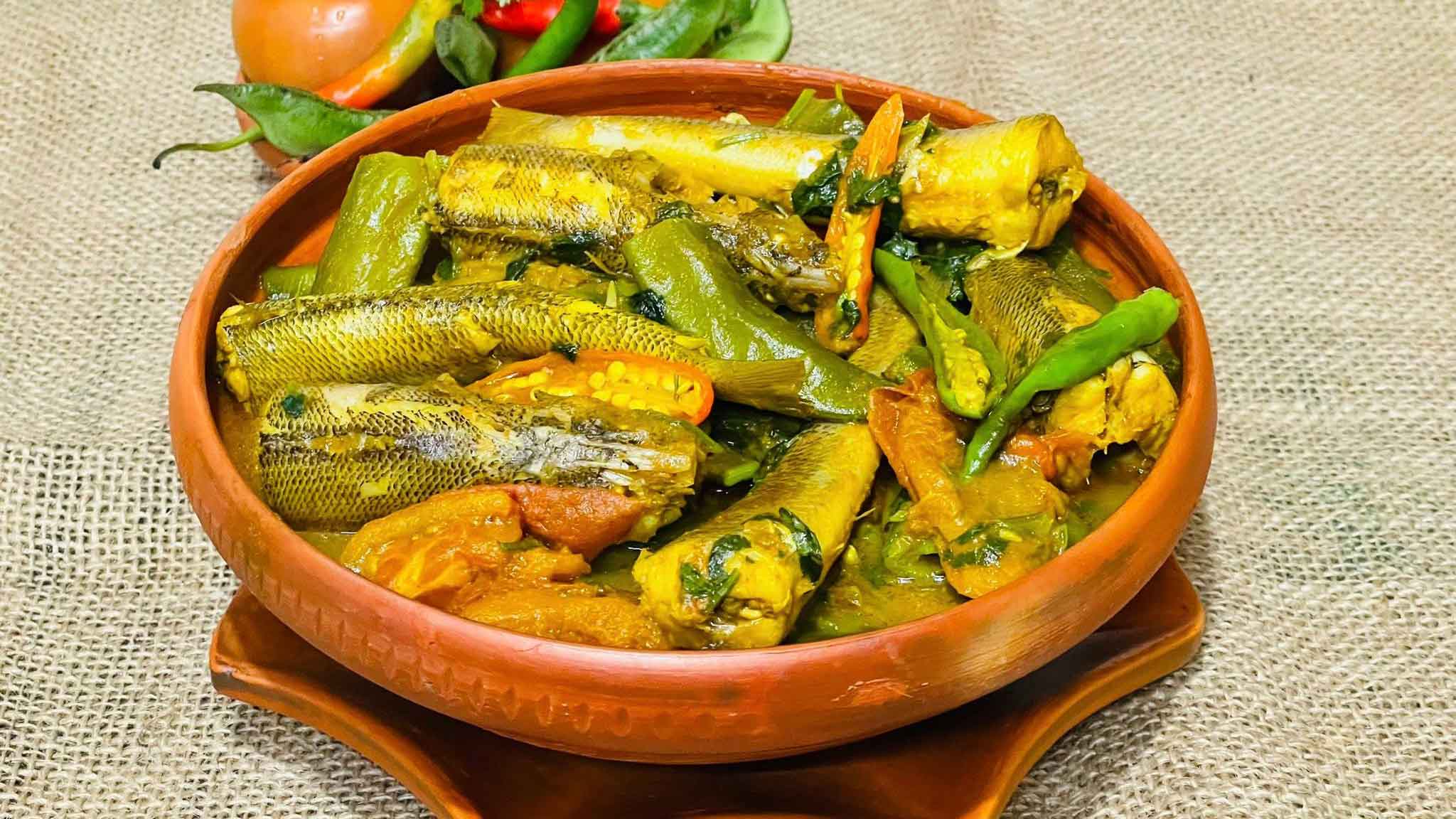 শিম ও টমেটো দিয়ে সামুদ্রিক বেলে মাছের ঝাল