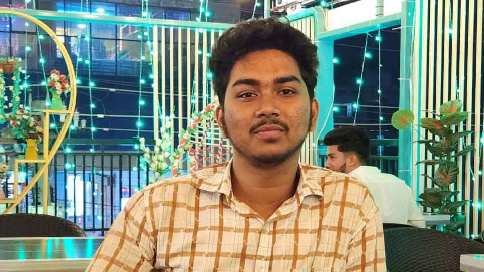 নোবিপ্রবিতে শিক্ষার্থীকে মারধর ও র‍্যাগিংয়ের অভিযোগ