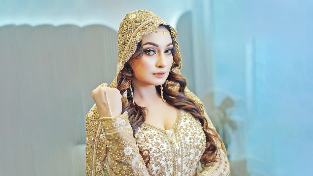 নির্মাতার বিরুদ্ধে অভিযোগ জানিয়ে সিনেমা ছাড়ার ঘোষণা রাজ রিপার
