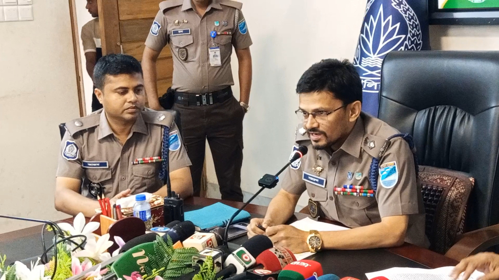 বিয়ে না করানোর ক্ষোভে ৩ জনকে হত্যা: পুলিশ সুপার