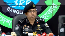 ৮-১০ লাখে যুব উন্নয়নের প্রশ্নফাঁস, গ্রেপ্তার ৭ জনের ৫ জনই সরকারি কর্মচারী