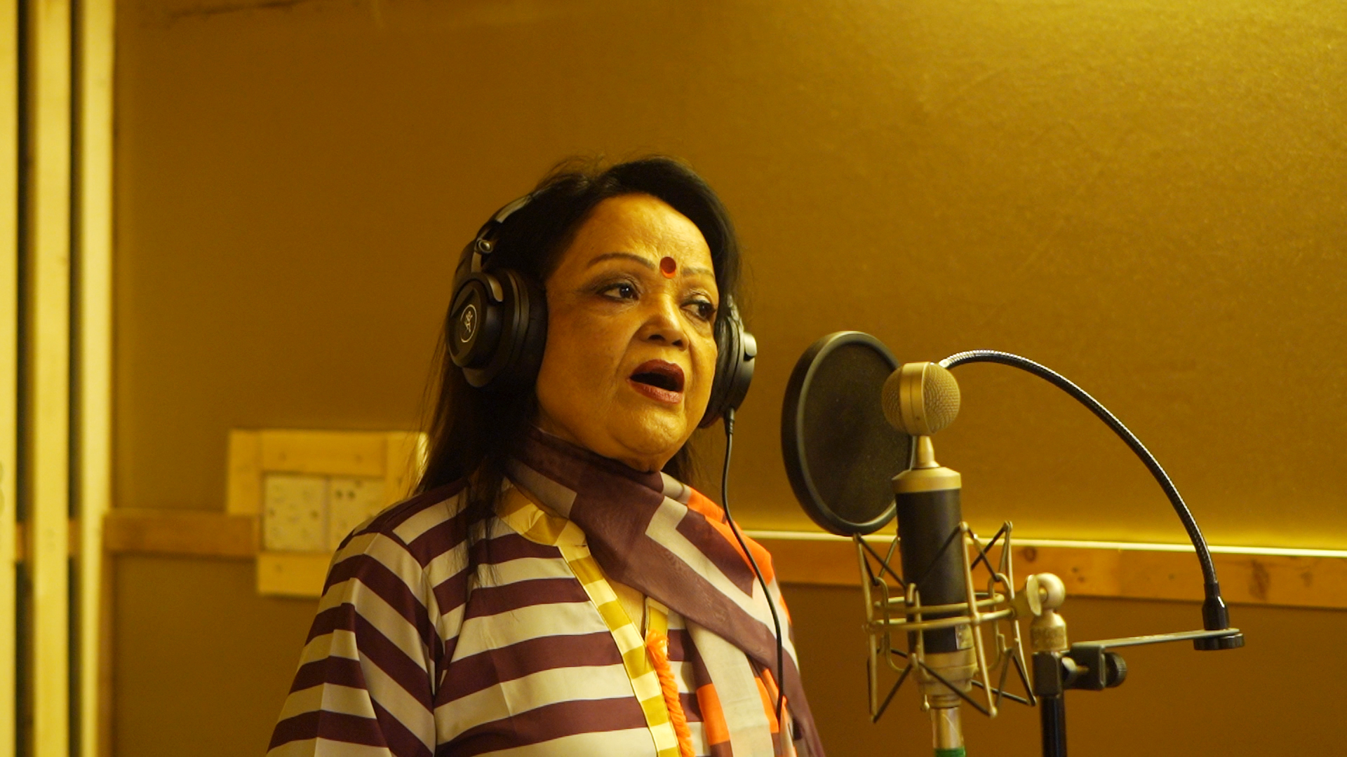 ৪৪ বছর পর আবার ‘এই মন তোমাকে দিলাম’ গাইলেন সাবিনা ইয়াসমীন