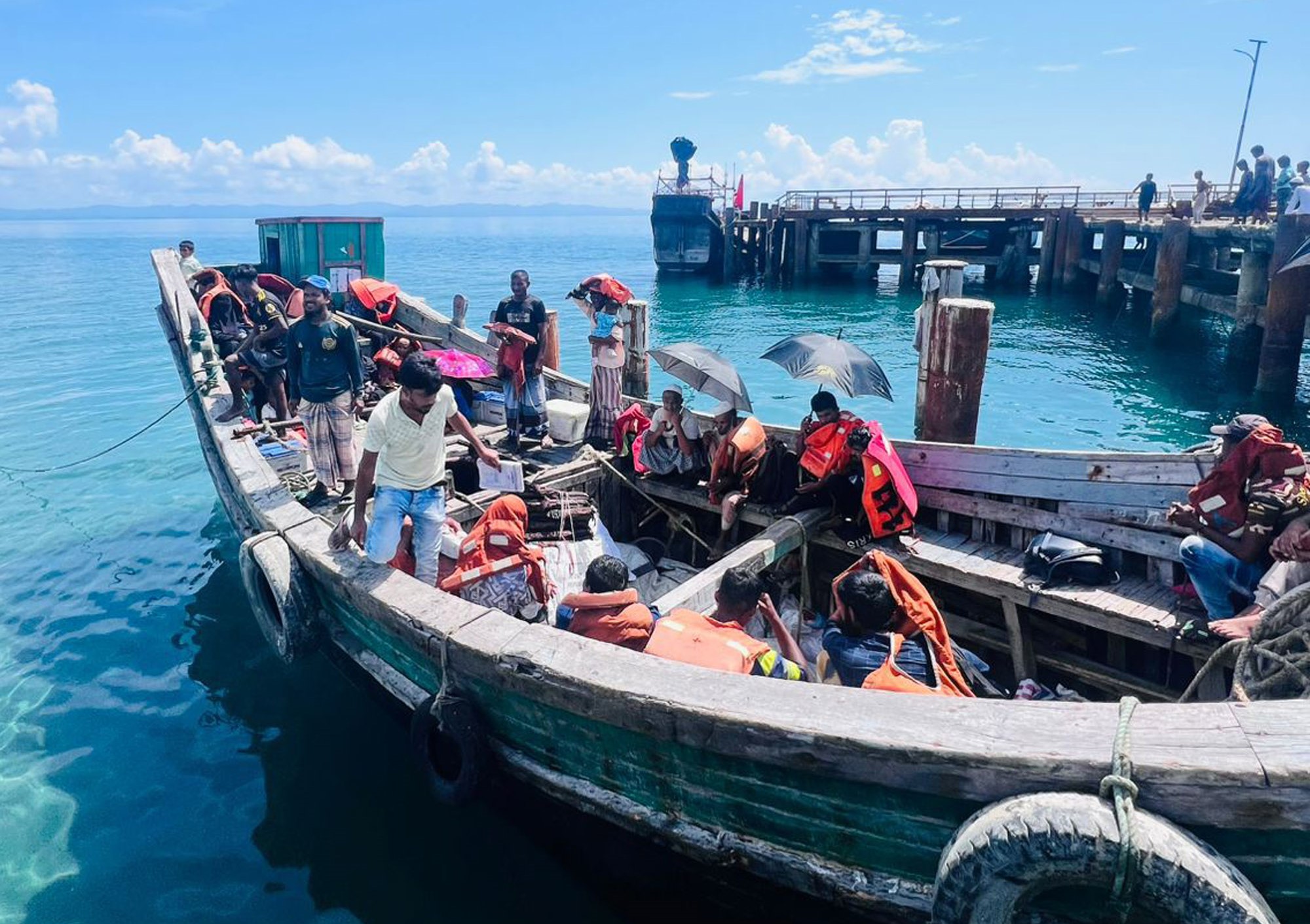 ৯ মাস পর সেন্টমার্টিন পর্যটকদের জন্য উন্মুক্ত, যাত্রীর অভাবে ছাড়েনি জাহাজ