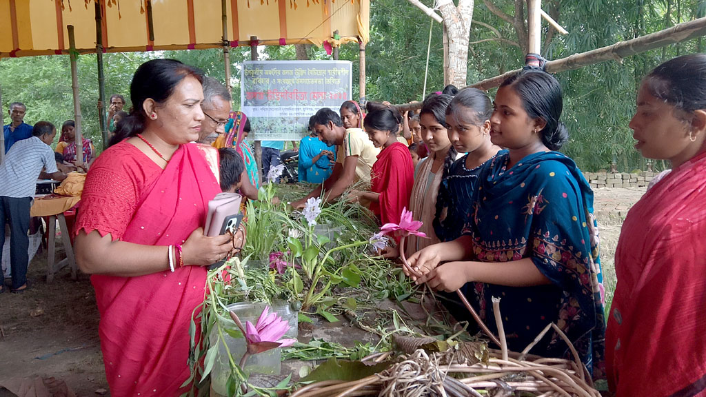 শ্যামনগরে অনুষ্ঠিত হয়েছে জলজ উদ্ভিদ বৈচিত্র্য মেলা