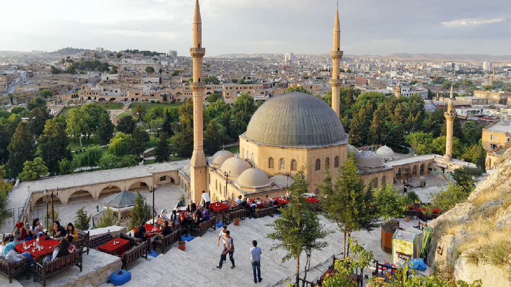 শানলিউরফা: নবীদের যে নগরে মিলেছে তিন ধর্মের মানুষ
