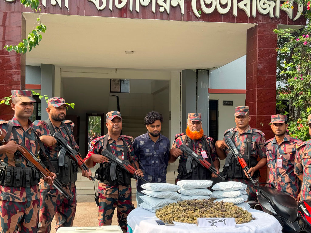 সাতক্ষীরায় ৬ কোটি টাকা মূল্যের ‘কুশ’ জব্দ, আটক ১