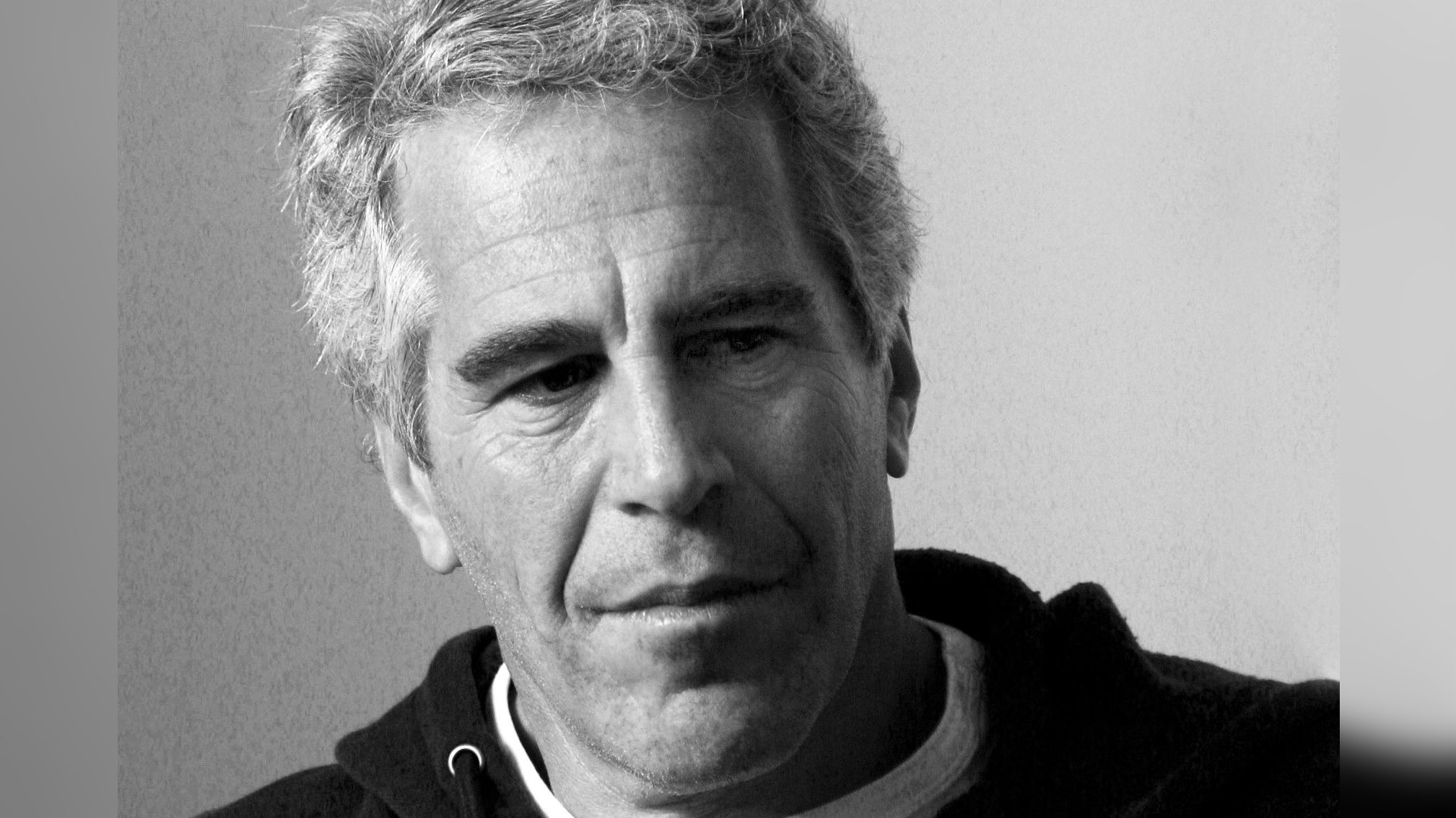 এপস্টেইন কাণ্ড: ৩০ লাখের বেশি নতুন নথি প্রকাশ, সামনে এল হাজারো ছবি ও ভিডিও