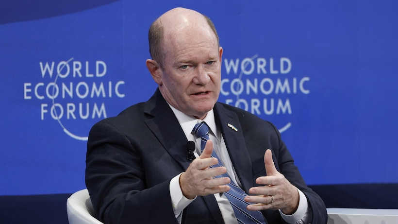 ট্রাম্পের ইরান যুদ্ধের কারণে যুক্তরাষ্ট্রে সবকিছুর দাম বাড়ছে: সিনেটর ক্রিস কুন্স