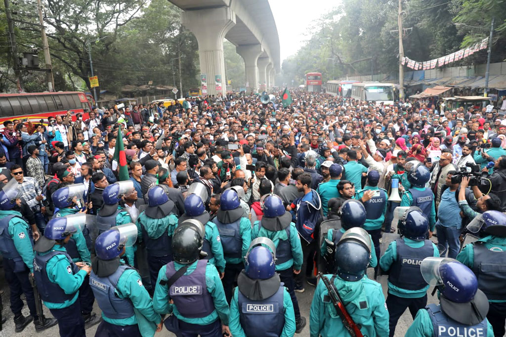 বিডিআর হত্যাকাণ্ড: ন্যায়বিচারের ইঙ্গিত না পেলে বৃহস্পতিবার শাহবাগ ব্লকেডের হুমকি