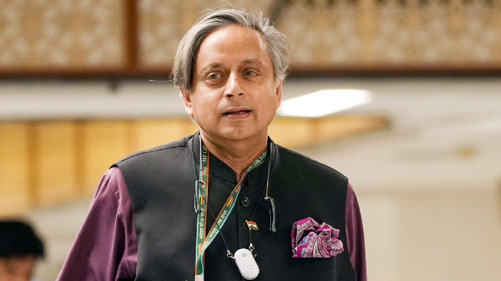 বাংলাদেশ প্রসঙ্গে বাজপেয়ির ‘সেই বক্তব্য’ সামনে আনলেন শশী থারুর